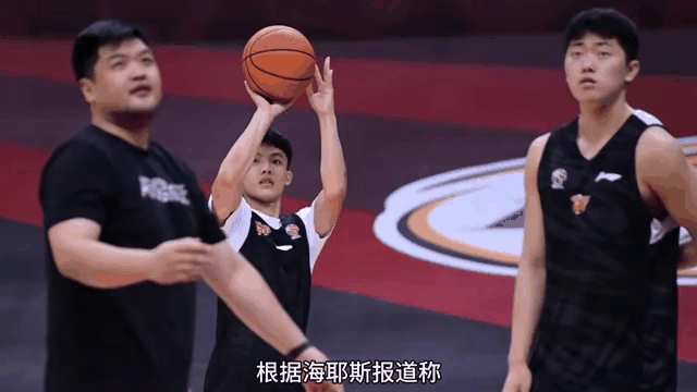 包含福建男篮分享球队动态全力以赴，备战夏季热身赛的词条