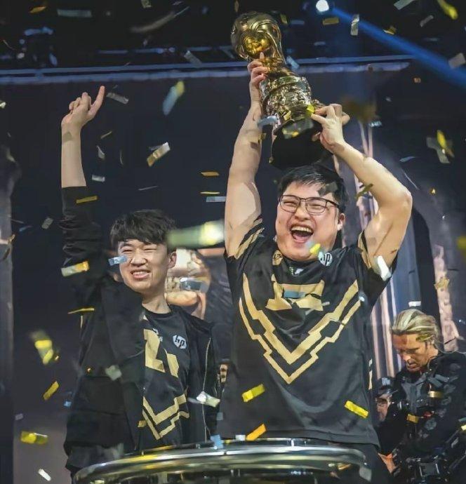 Uzi是非常出色的ADC选手，完全配得上这份荣誉(uzi best adc in the world)